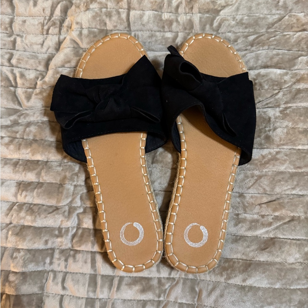 Black Bow Slide Sandals - Women
